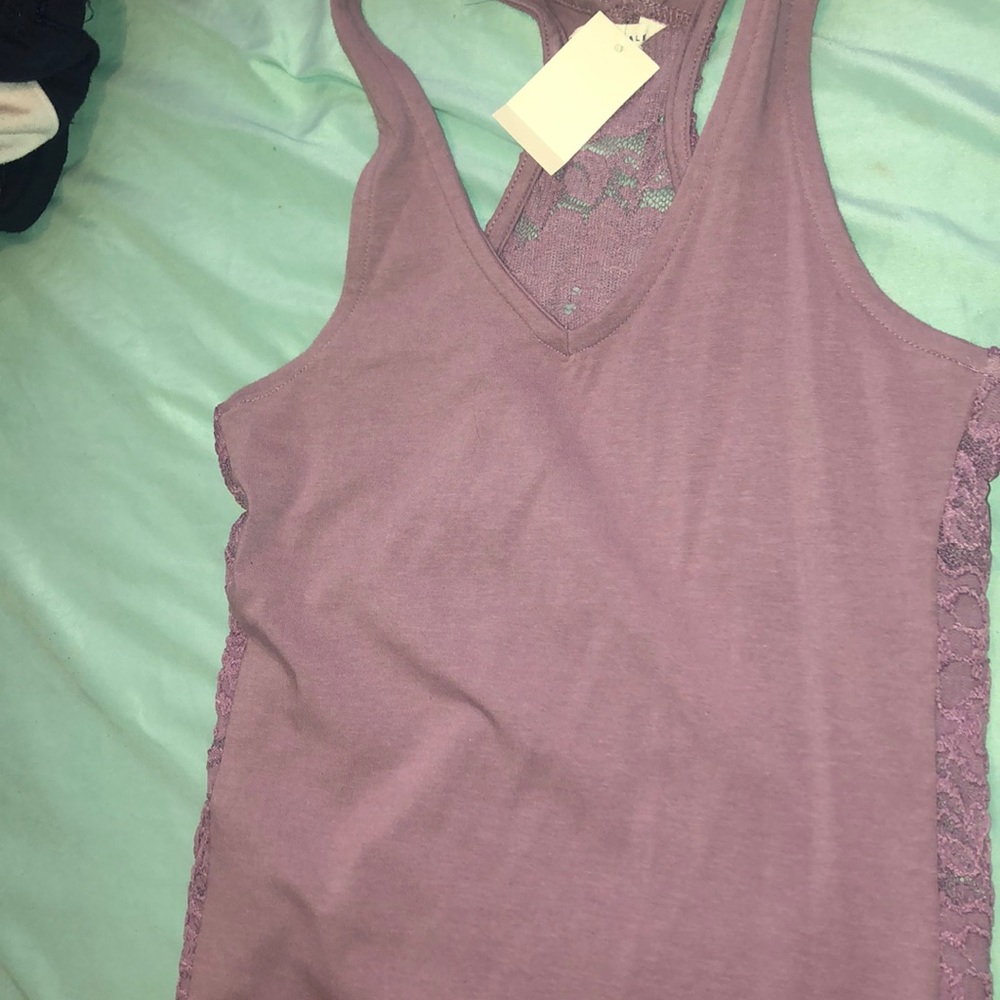 Light purple tank top